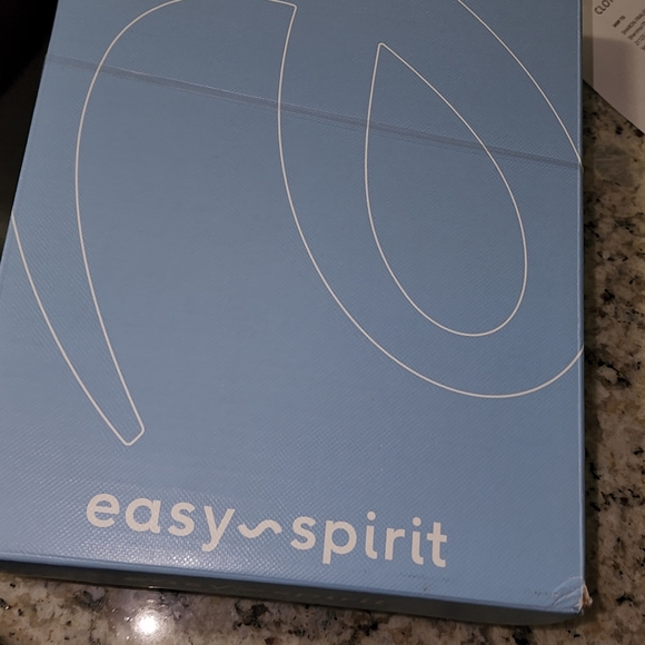 EASY SPIRIT NWT WOMENS CAVE SNEAKER - Picture 8 of 10